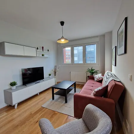 Nuevo Duplex Con Terraza Cerca De Playa Y Metro Con Parking Privado *