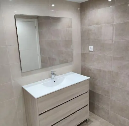 Nuevo Duplex Con Terraza Cerca De Playa Y Metro Con Parking Privado Daire