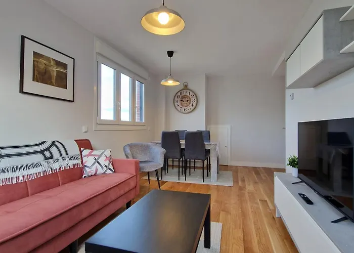 Nuevo Duplex Con Terraza Cerca De Playa Y Metro Con Parking Privado